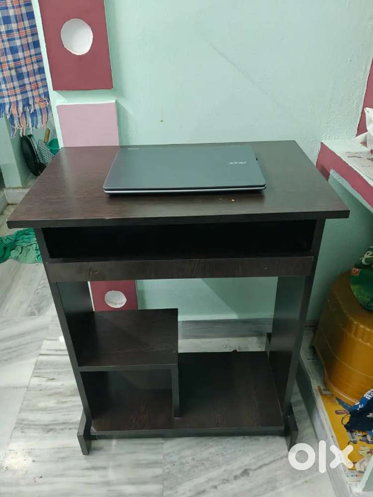 Study and computer table for sale