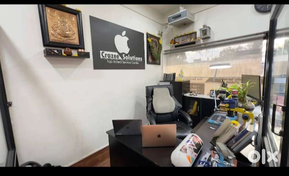 Receptionist for Crazee Solutions