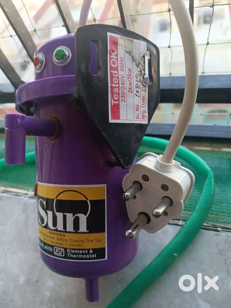 Kitchen in-line geyser