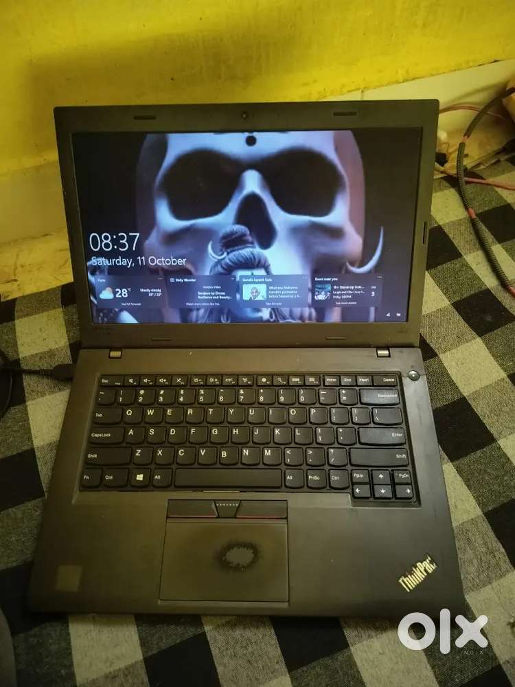 Muze nya laptop lena hai isliye bechna hai