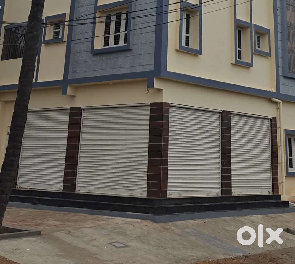 Corner commercial shops for rent 300 sqfeet x 2 shops