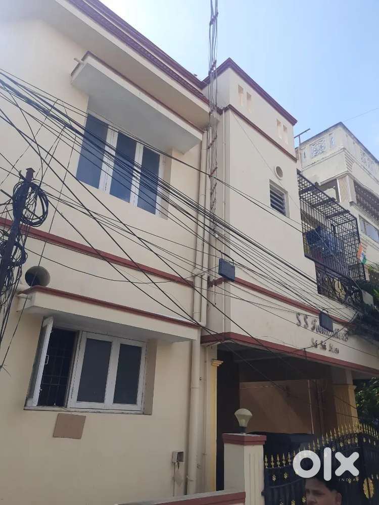 PORUR  4BHK Luxury Villa for Lease 25 lak available from Sep 27th 2025