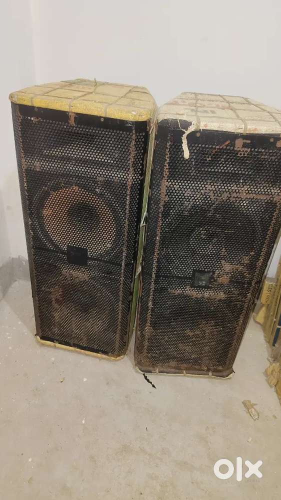 DJ sound box 2 pis 12 inch 150 Watt speaker audio point ahuja studio