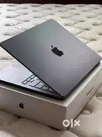 MACBOOK AIR M2