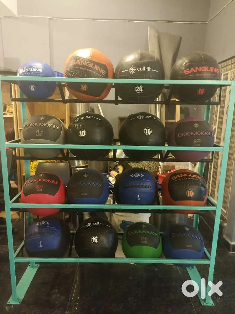 Wall Ball in LBS