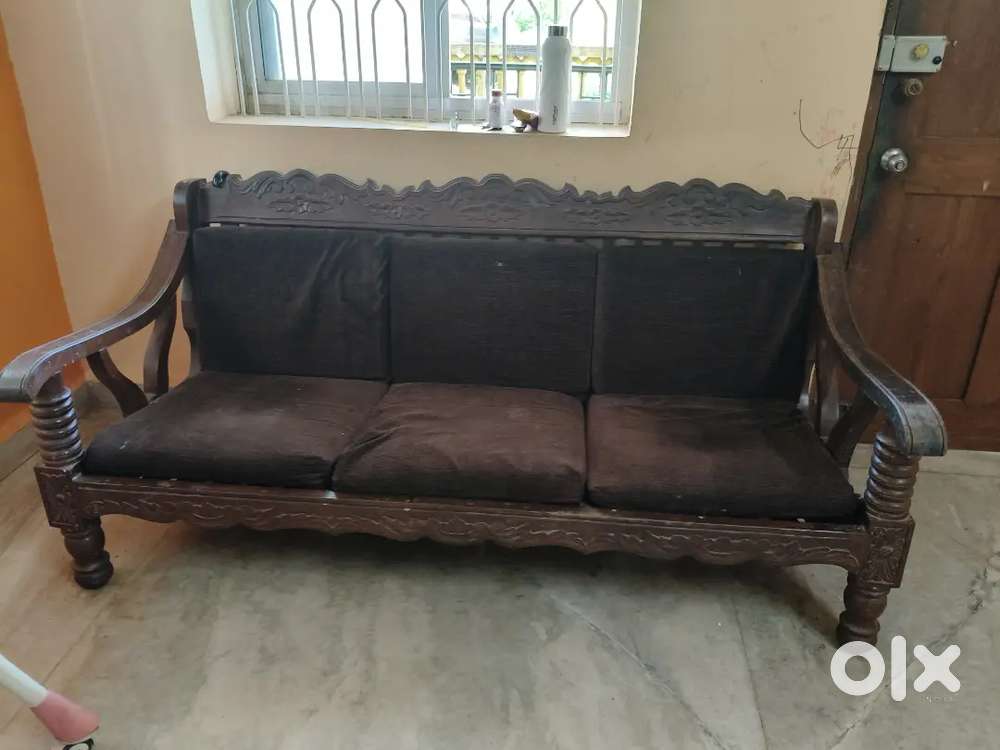 teakwood sofa 3+1+1
