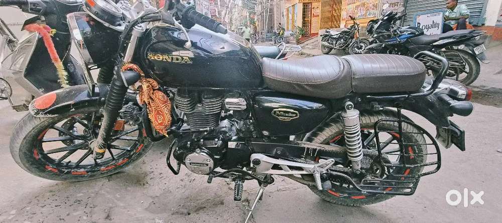 Anniversary model with good Condition.