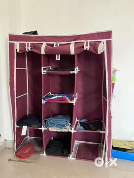 Strong foldable wardrobe