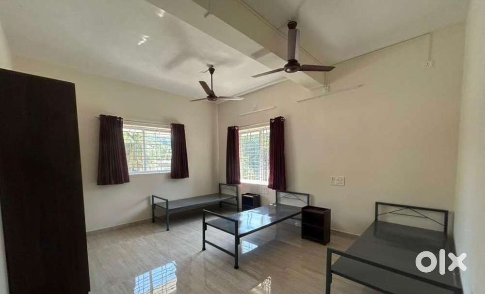 ROOM RENTAL  FOR WORKING WOMEN