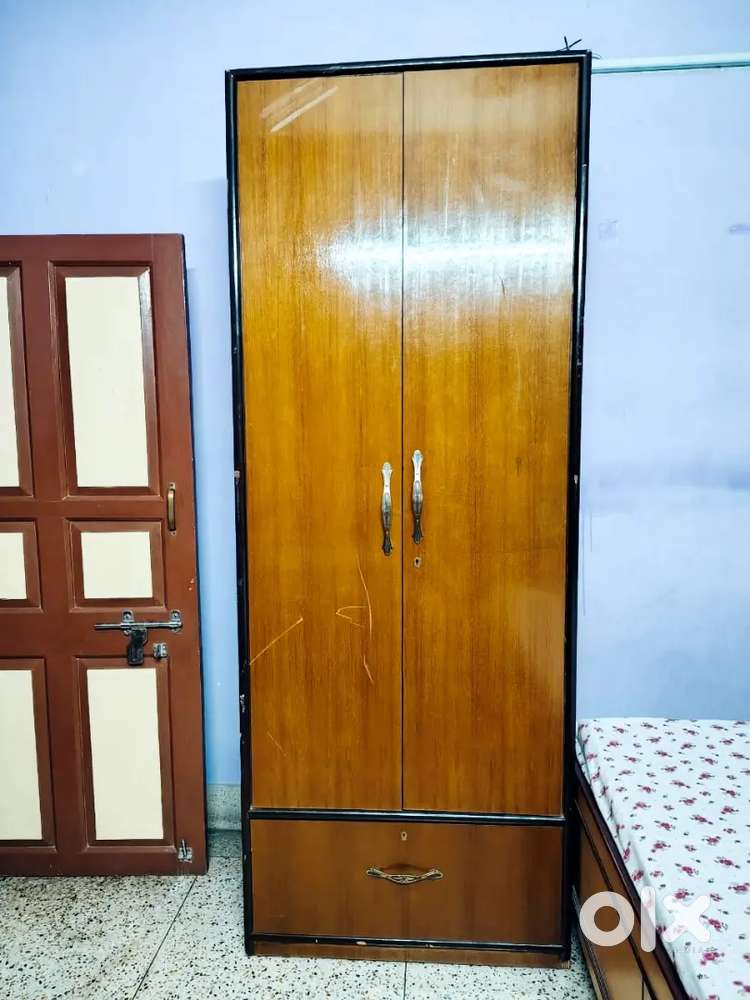 Well conditioned wooden Almirah