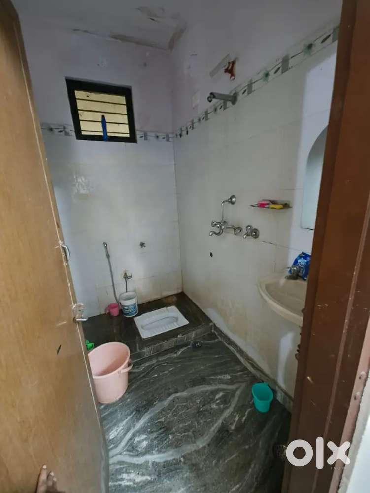 Fully independent house for boys and girls