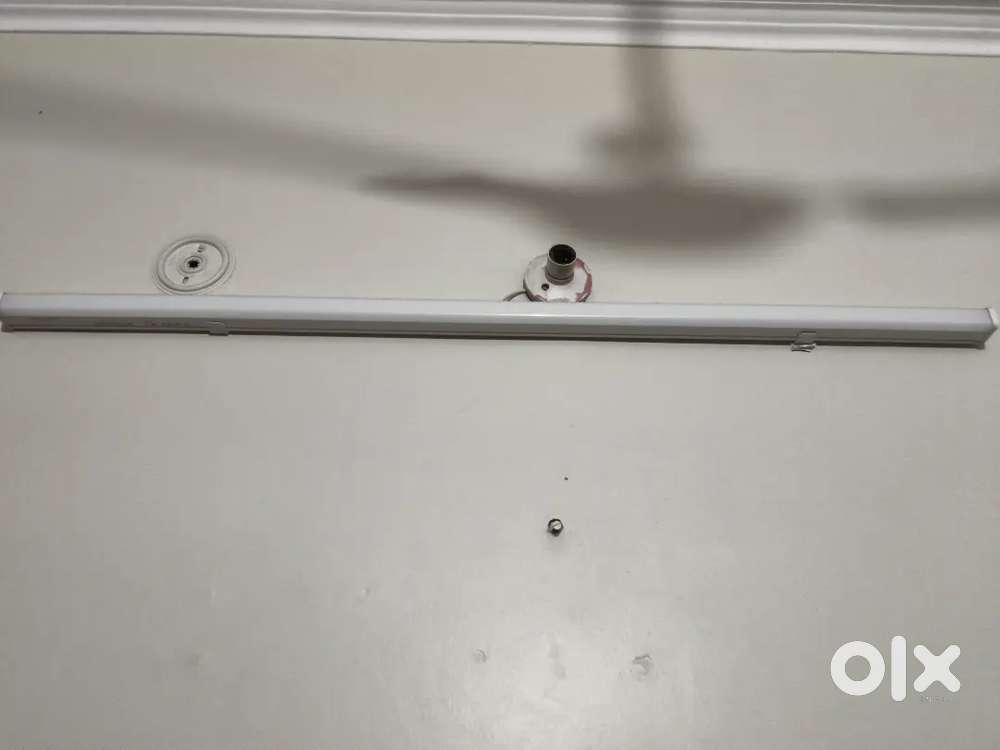 Led Tubelight bajaj company urgent sell