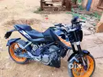 Meri bike KTM.  200 c. 40000 km chali hai