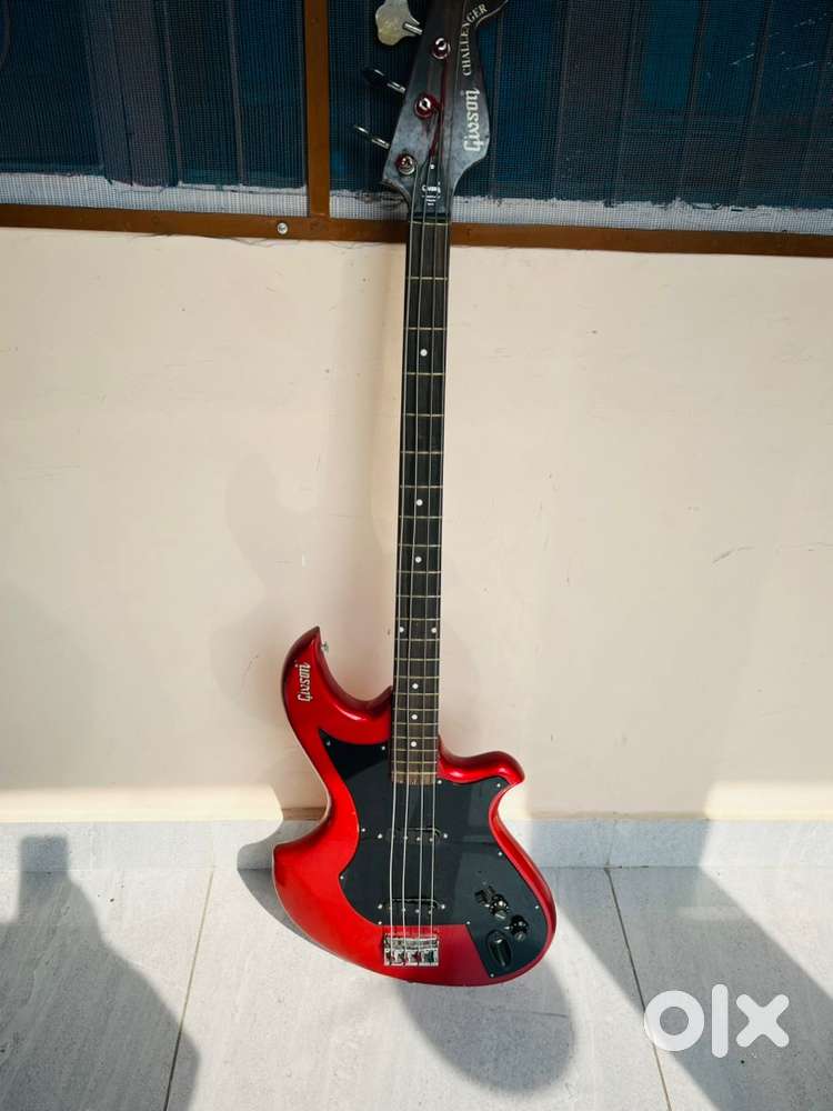 Electric base guitar for sale