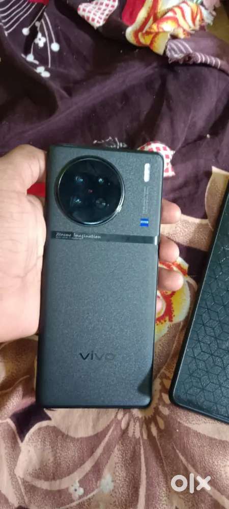 Vivo x90 new condition urgent money problem