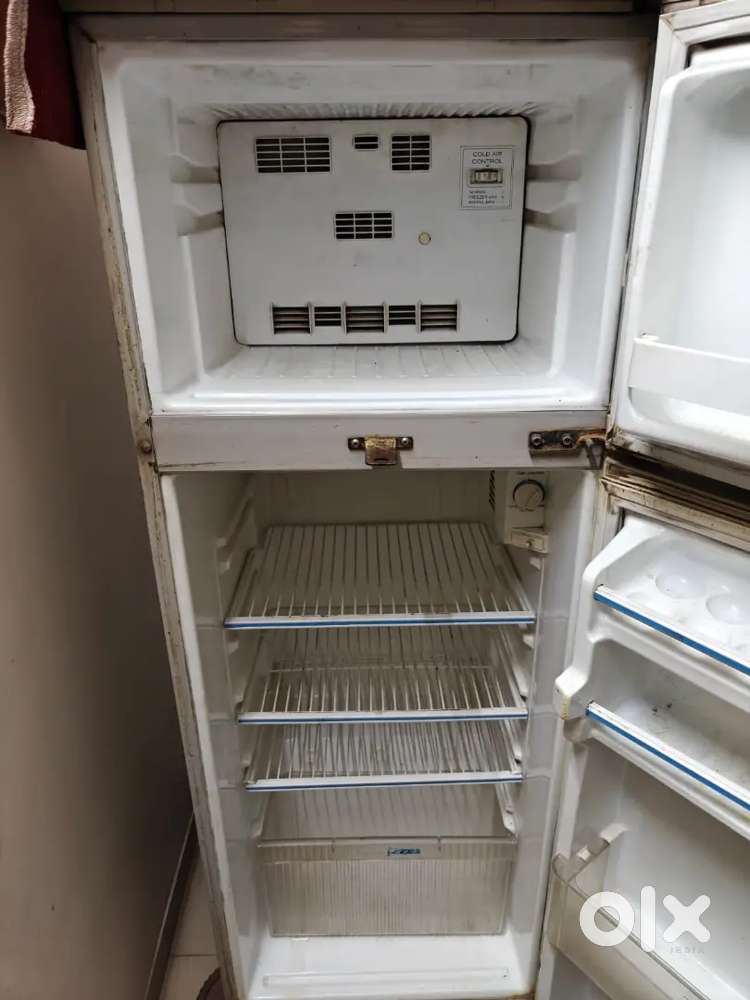 Double Door well maintained working condition fridge
