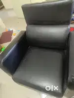 Saloon chair