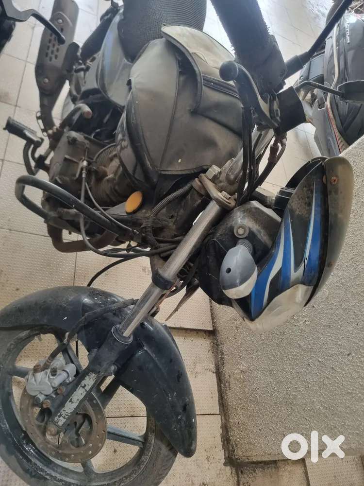 Bajaj Discover 135cc bike with very low cost