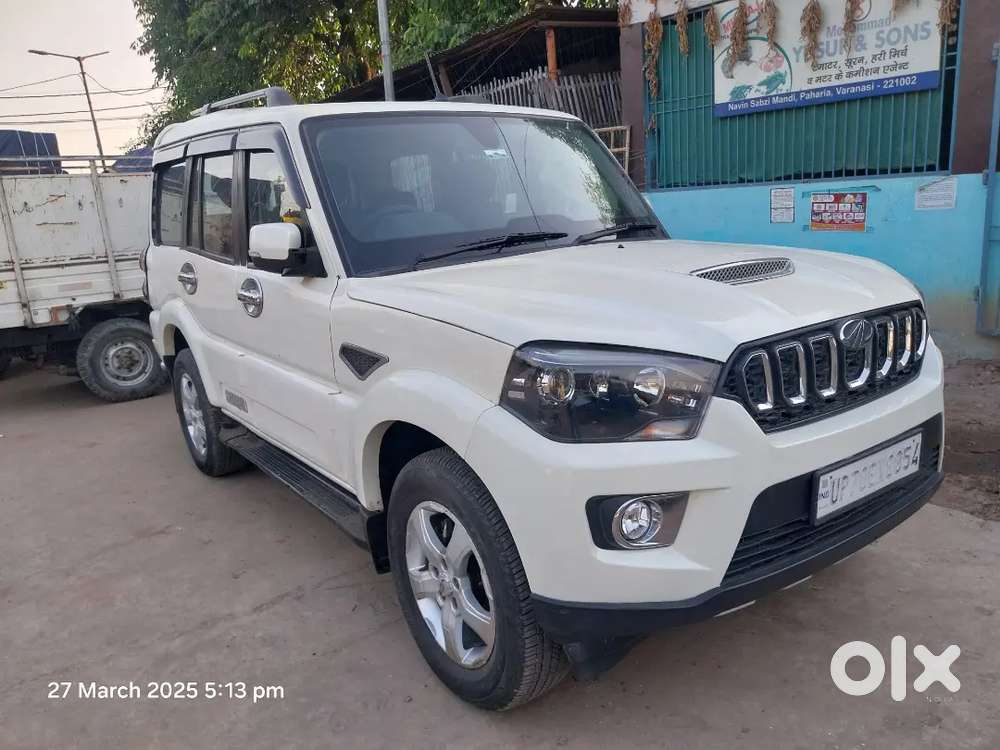 Mahindra Scorpio s11 and Hyundai Santro also for sale price ₹3,90,000