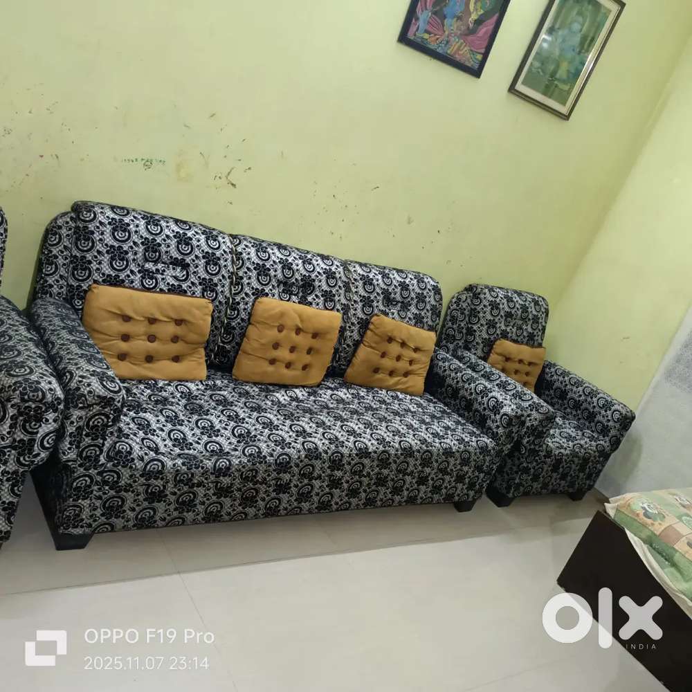 Selling sofa