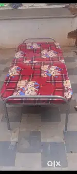 Foldable Metal Cot