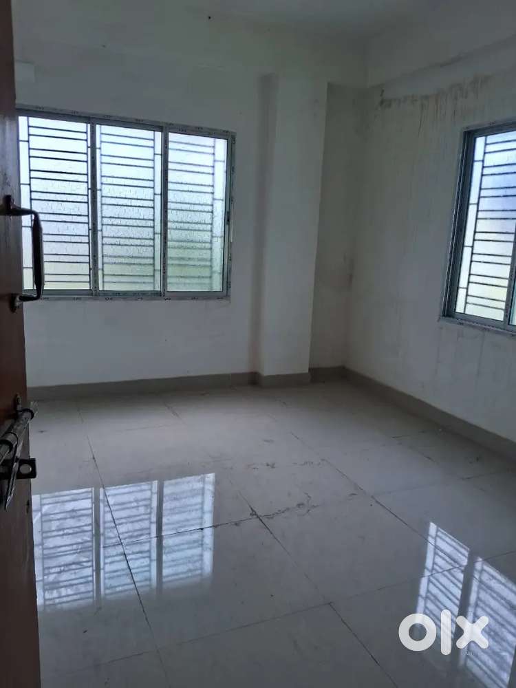 3 BHK ready to move flat in Naihati at low price