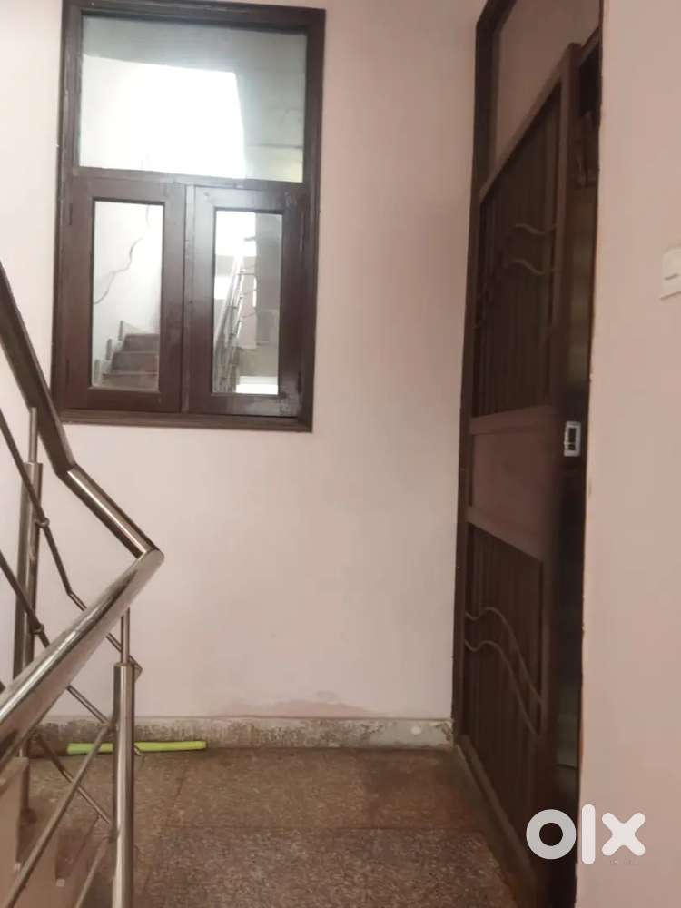 G+2 first flor sale, MDA approved, metro modipurm se 200 mtr, NH 58