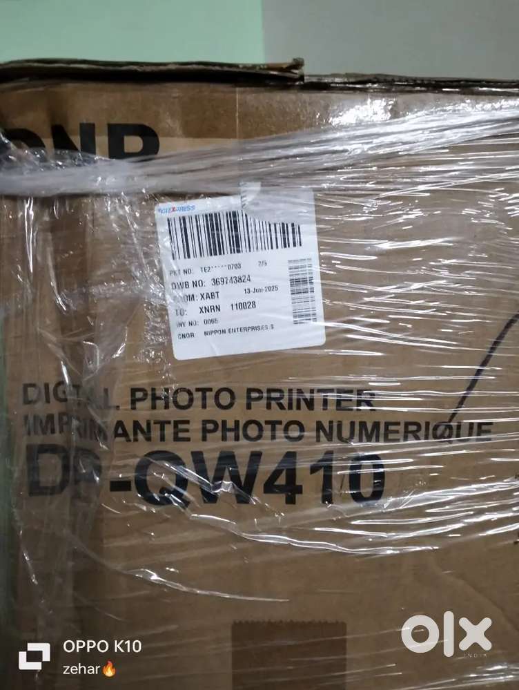 Dnp photo printer with paper roll