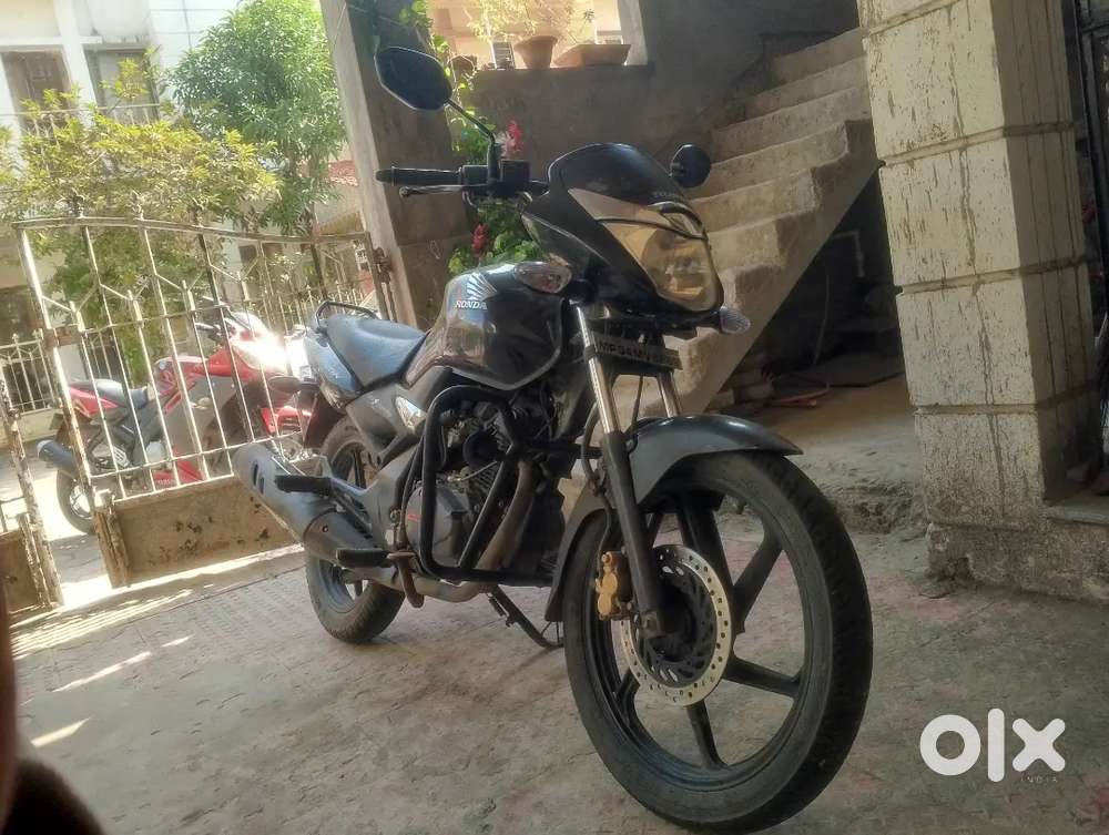 Honda CB Unicorn bike in good condition