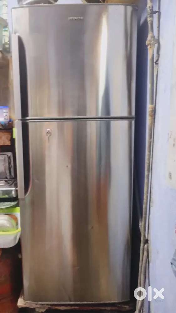 Hitachi fridge