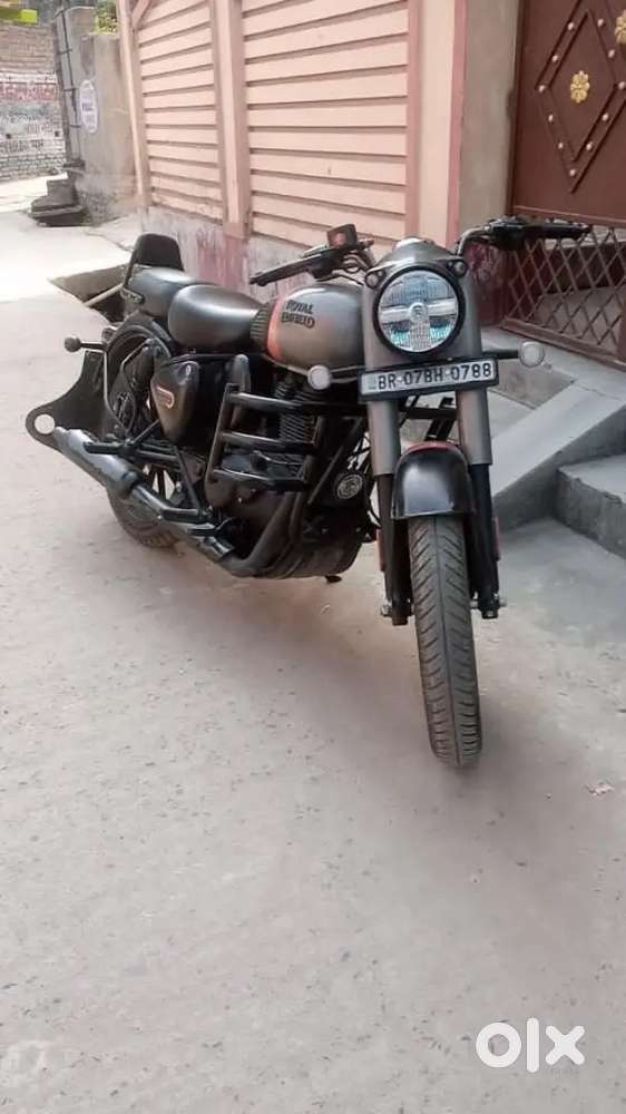 February 2025 Model Gun Gray Colour Best Condition