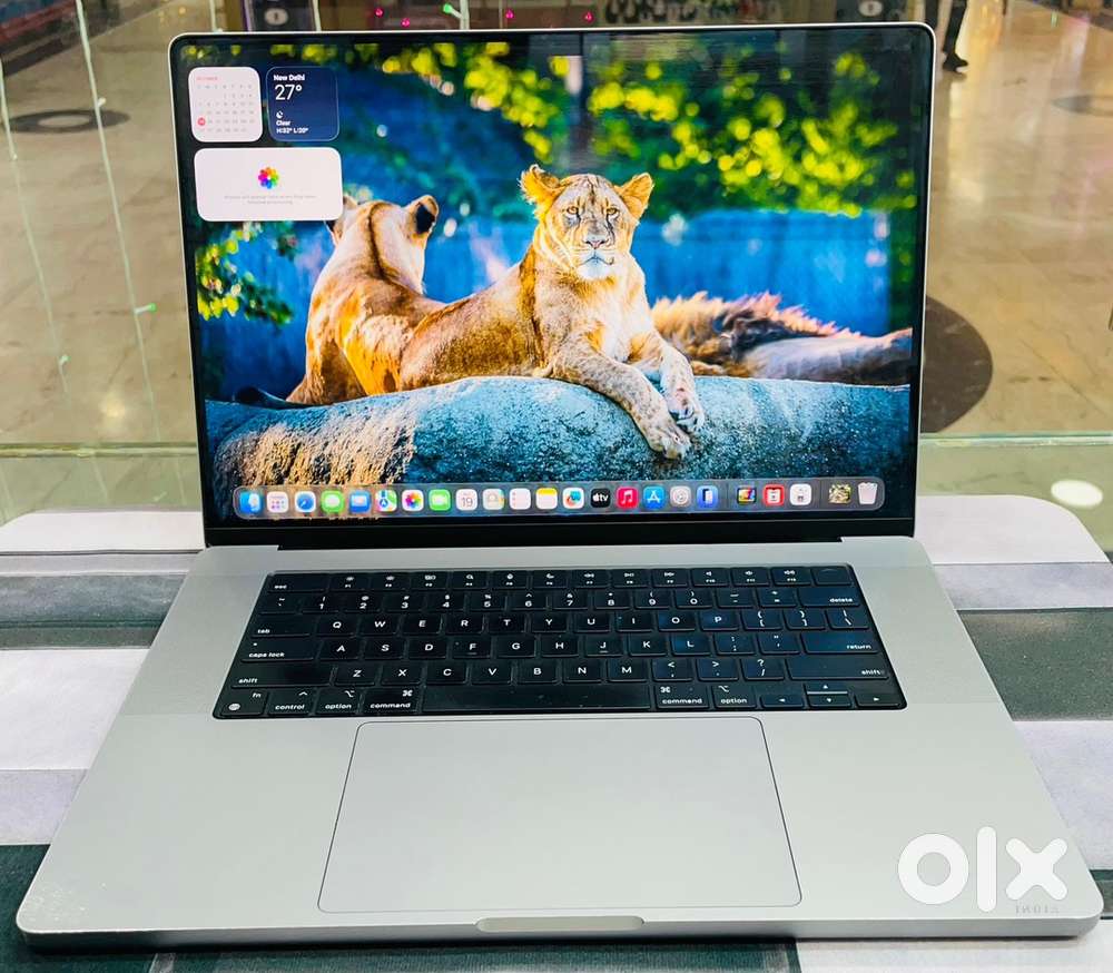 MacBook pro M1 pro chip 16inch 32GB Ram 512GB SSD 1Year old Battery95%