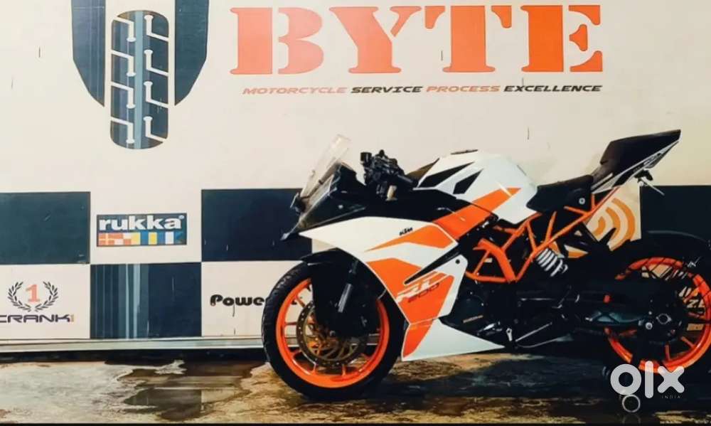 KTM RC 200 in top-notch condition