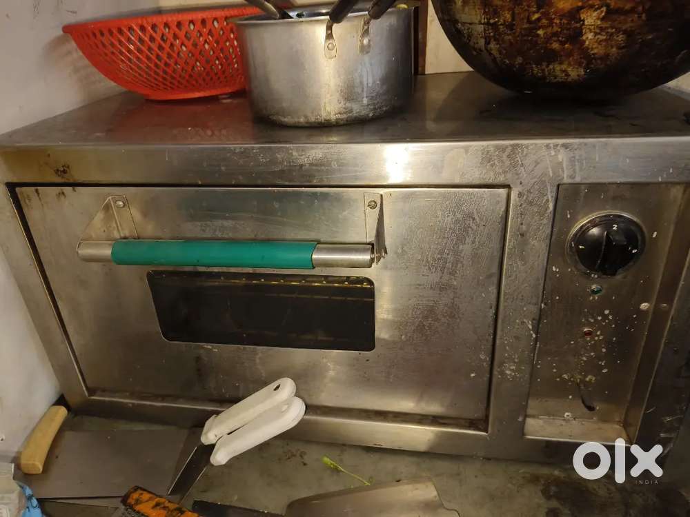 Cafe machine and fridge