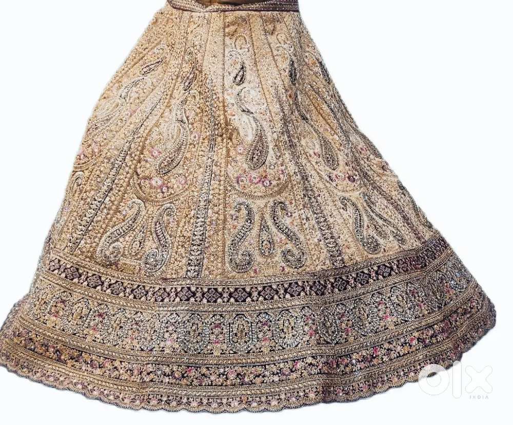 BRIDAL RAJWADI LEHNGA (21 KALI)