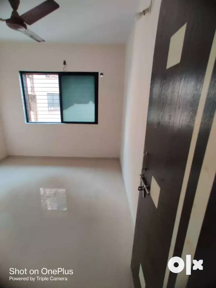 2 BHK UNFURNISHED FLAT AVAILABLE FOR SALE IN VAPI TOWN NR GEETA NAGAR