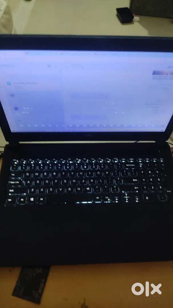 Dell gaming laptop big screen with Graphic card