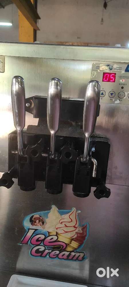 Softy ice cream machine