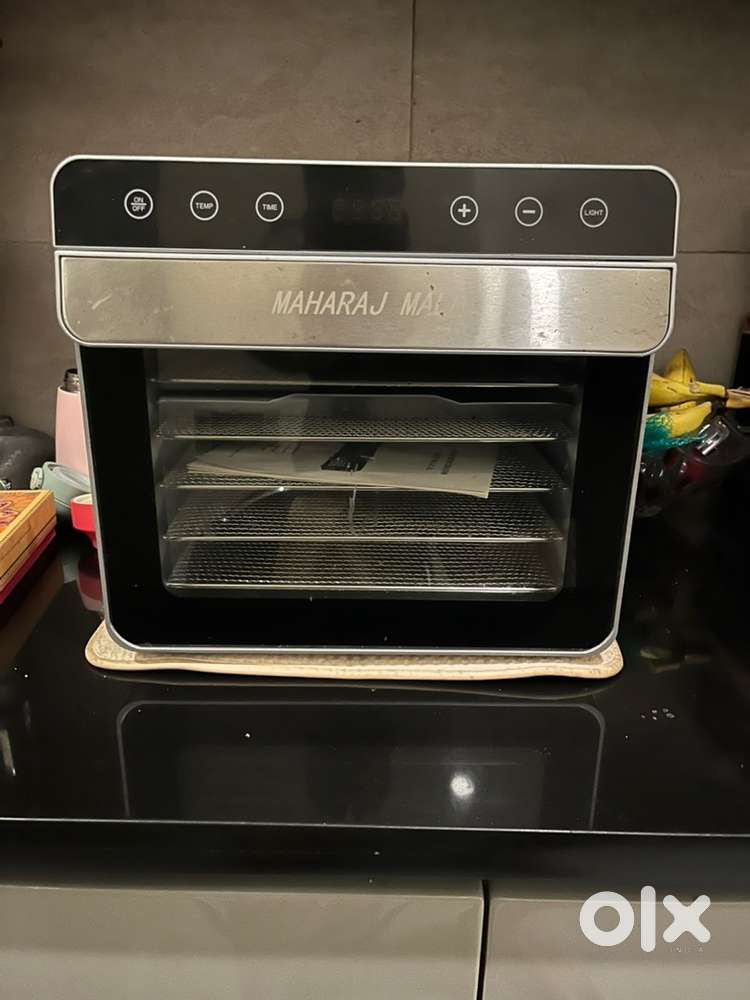Food dehydrator