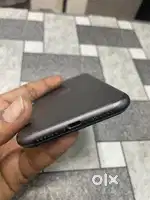 i phone 11 64 gb black colour