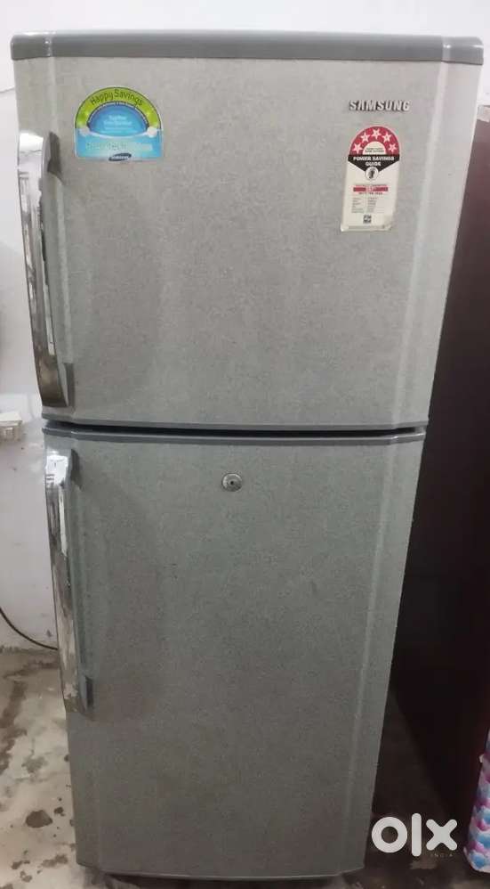 Samsung Dauble door fridge 250 litter
