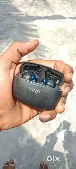 Bluetooth earphones