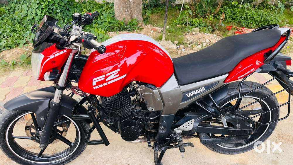 Yamaha fz red & black self start