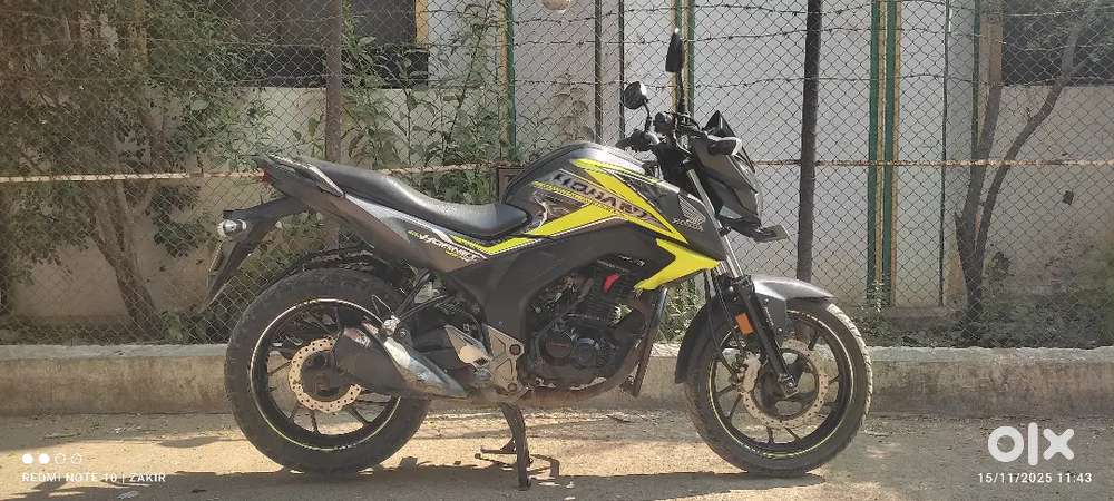 CB HORNET 160R
