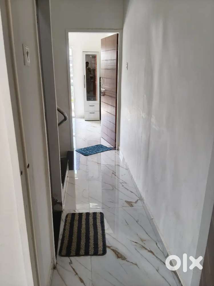 For batchelor girl's. room for rental