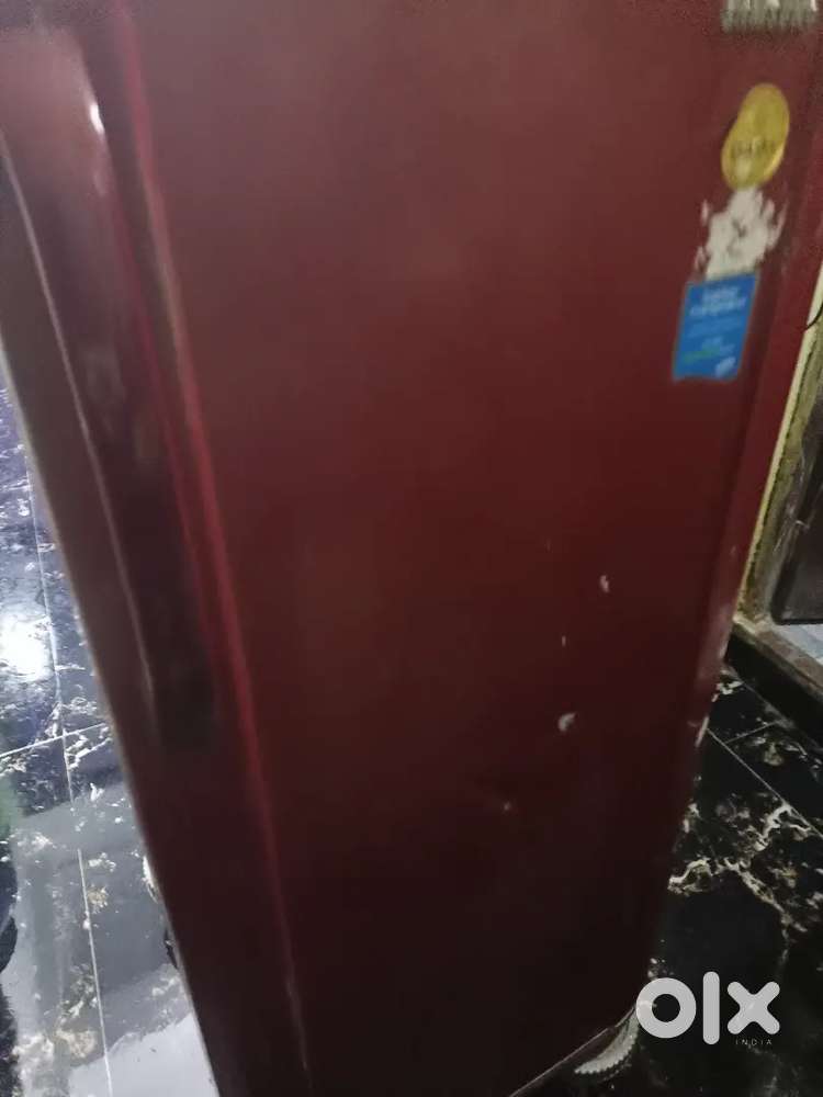 Samsang fridge six years old I want to sell argent iam buying new want