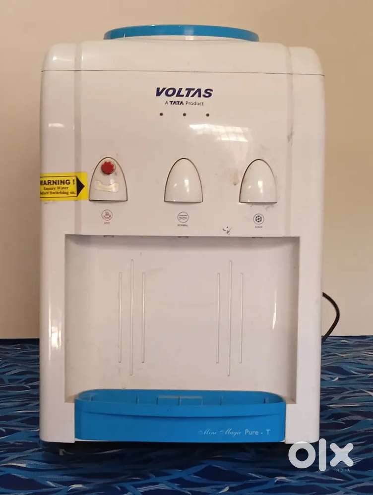 Voltas water dispenser for hot and cold water