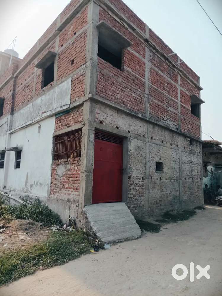 3 dismil plot + 2 floor + 2 hand pump + 3 room in each floor