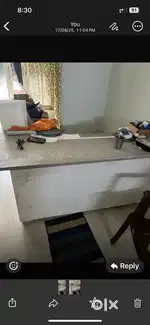 Corner table