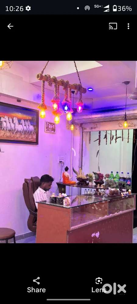 Restaurant and restaurant item